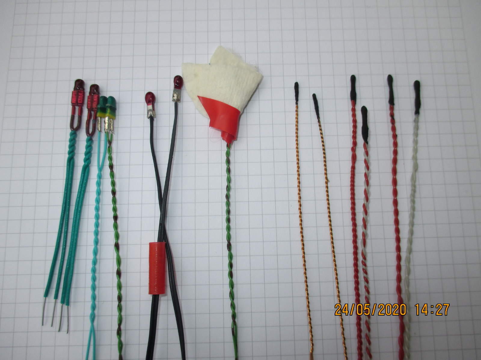 Zapłonniki fabryczne i własne.